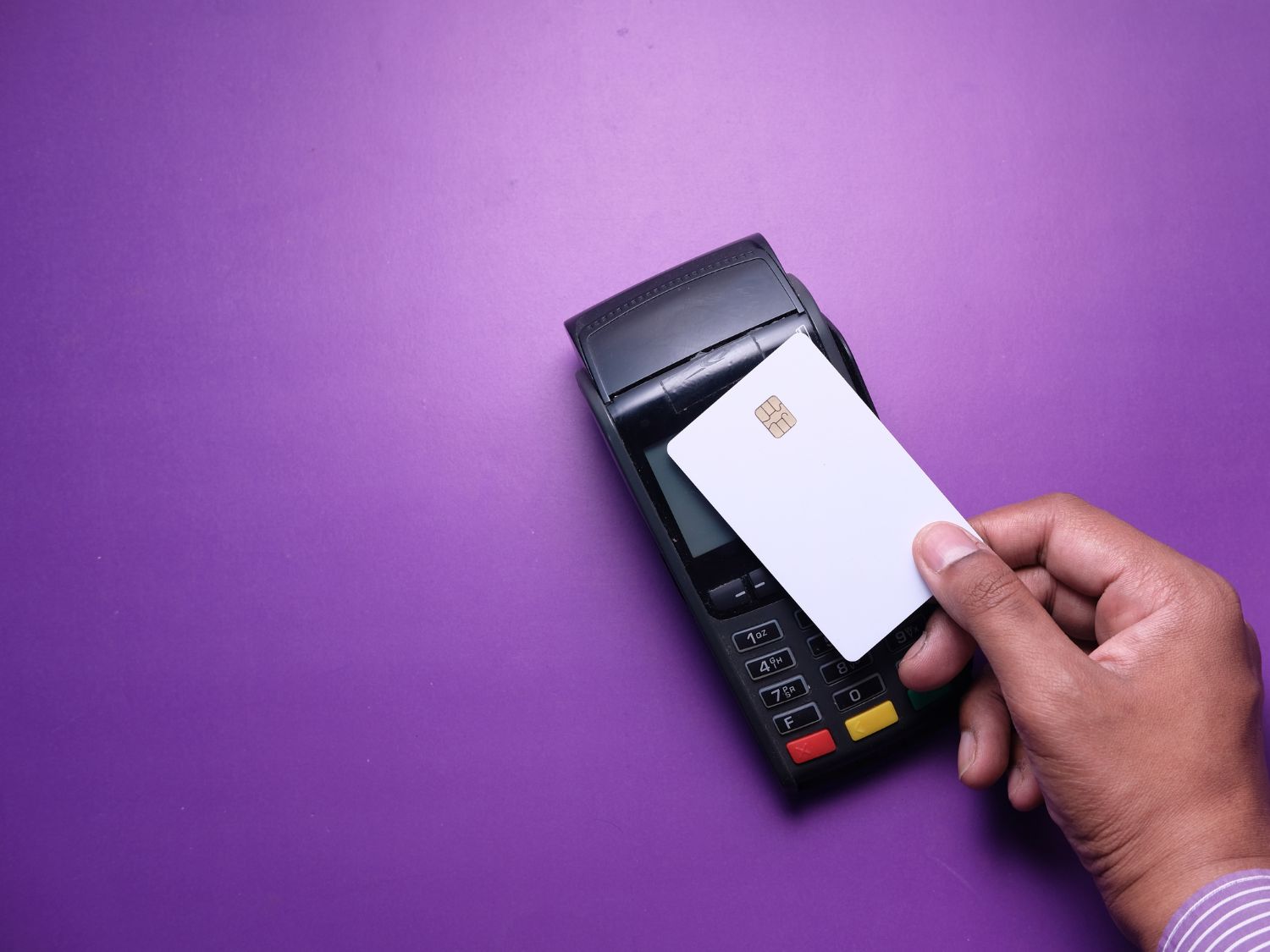 Já pensou em ter um cartão de crédito com total controle pelo celular, sem anuidade e com um dos apps mais elogiados do Brasil? O Cartão Nubank transformou a forma como lidamos com dinheiro e se tornou o preferido entre os brasileiros que buscam simplicidade e autonomia.