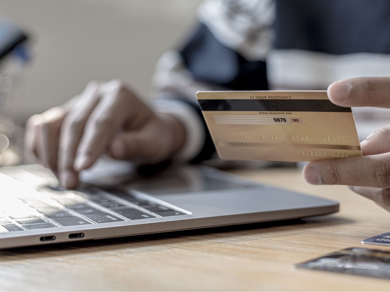 Já pensou em ter um cartão de crédito mesmo estando negativado? O Cartão MeuTudo Consignado é uma alternativa acessível para aposentados, pensionistas e servidores públicos que precisam de crédito com segurança e juros reduzidos.