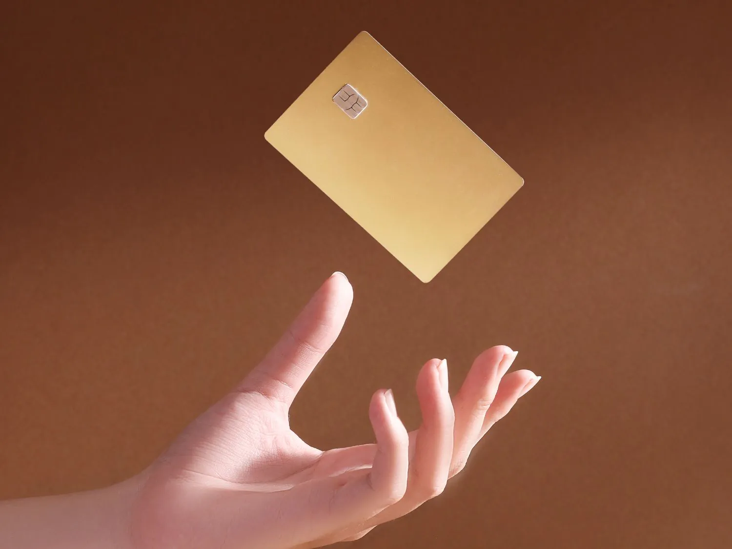 E se um cartão de crédito pudesse oferecer muito mais do que apenas limite? O Cartão Itaú Personnalité Visa Infinite é uma porta de entrada para um mundo de serviços personalizados, recompensas premium e viagens com mais estilo.